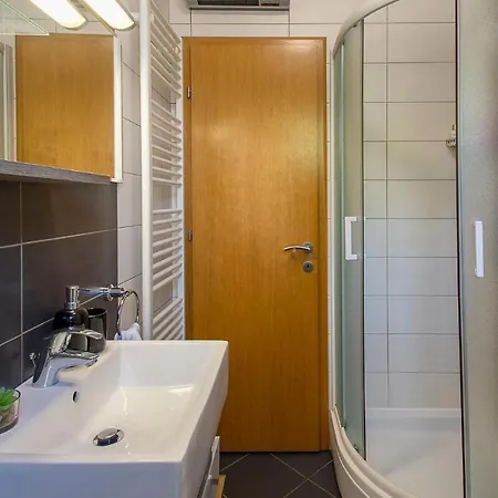 Lovely In With Kitchen Apartament