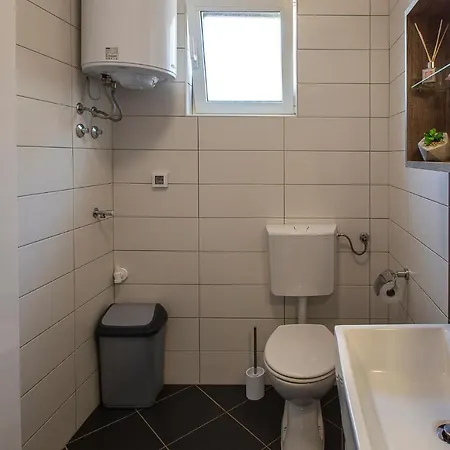 Lovely In With Kitchen