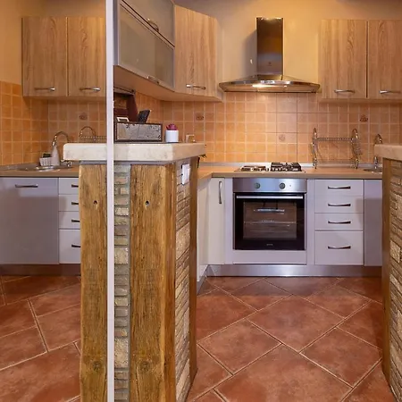 Apartman Lovely In With Kitchen Rovinjsko Selo